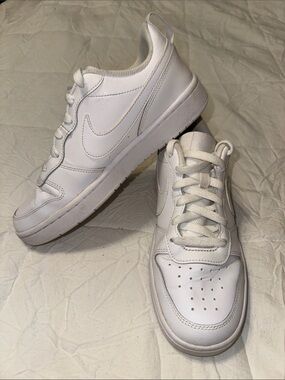 Nike Men's White Low-Top Sneakers